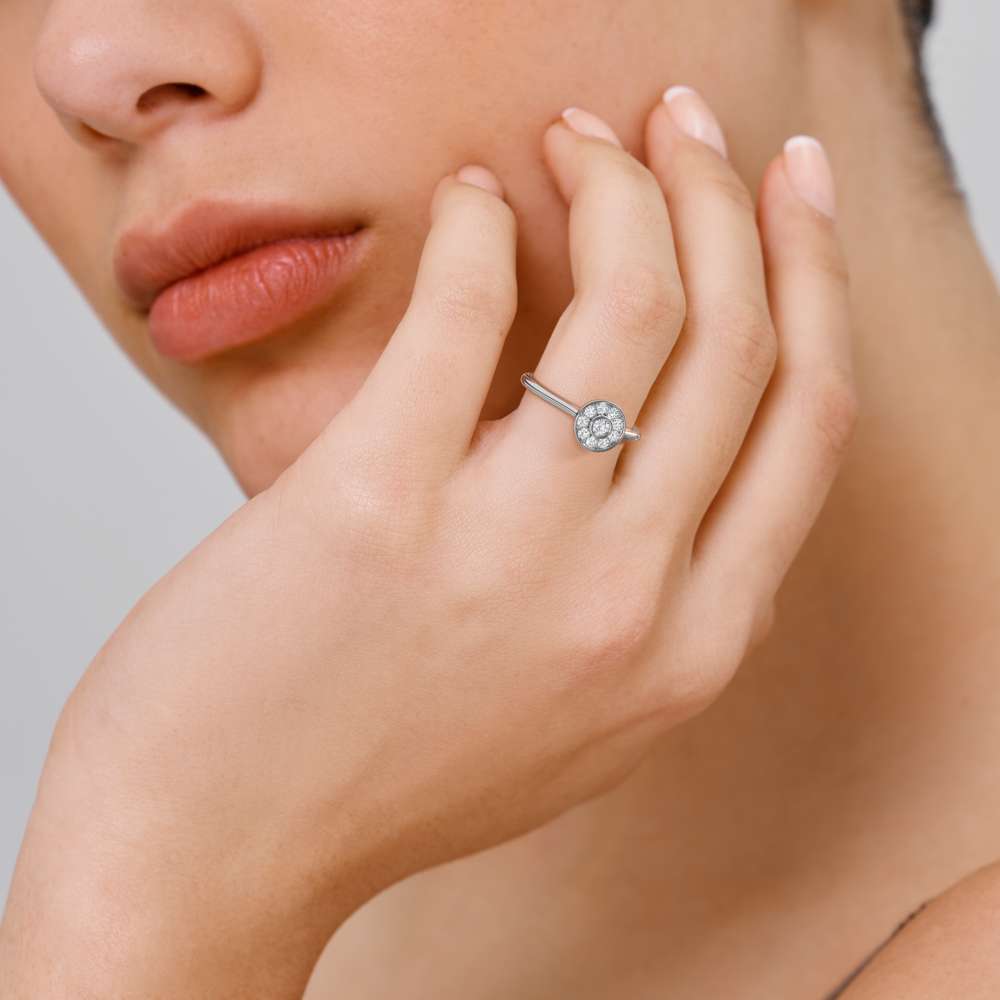 Centre of Gravity Round Diamond Ring