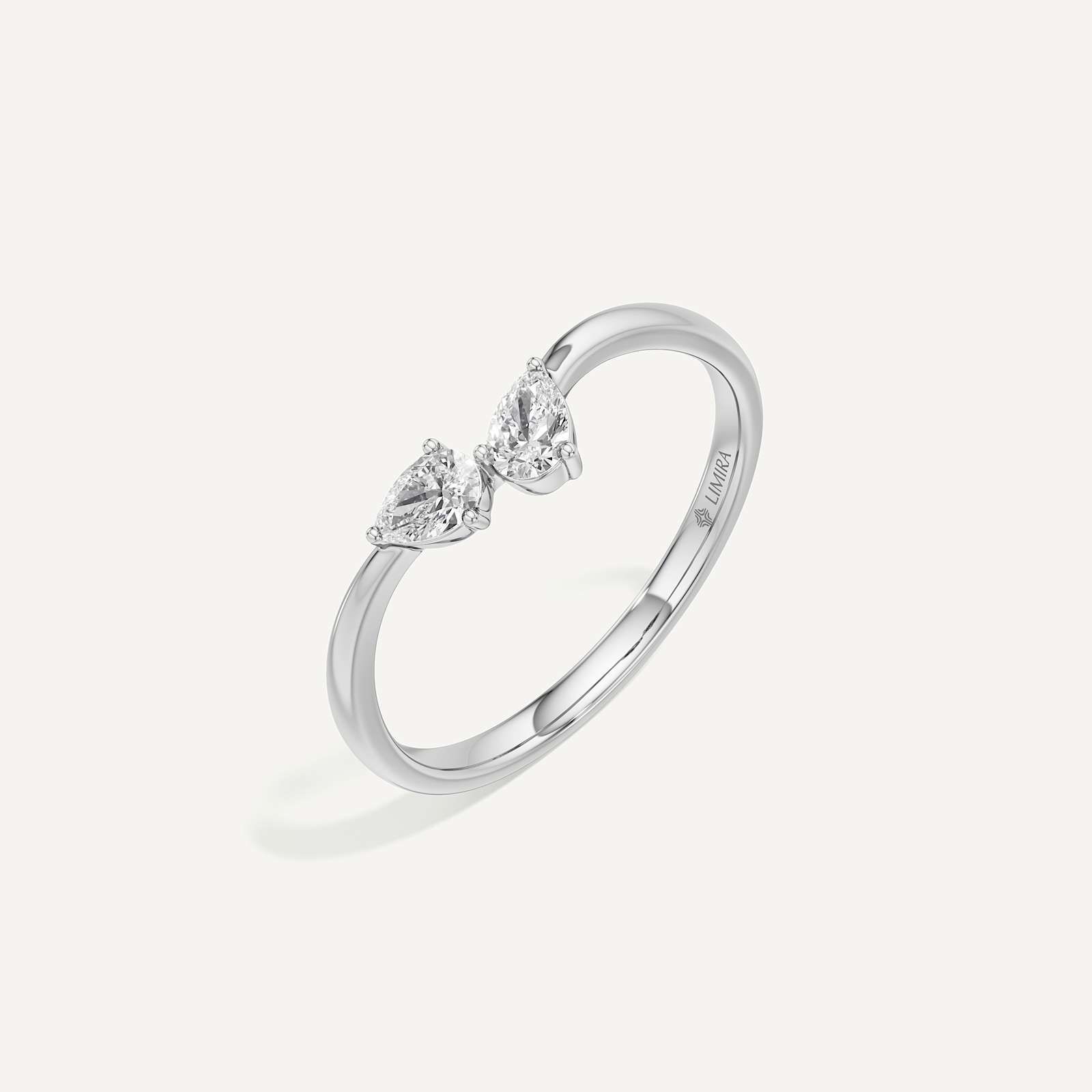 Jolie Pear Diamond