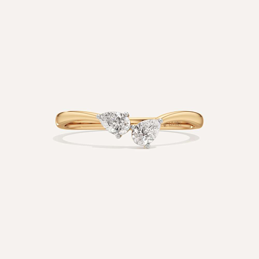 Jolie Pear Diamond