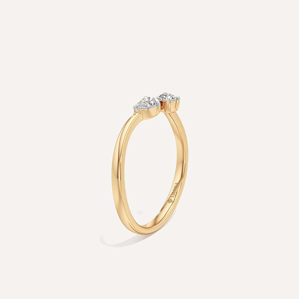 Jolie Pear Diamond
